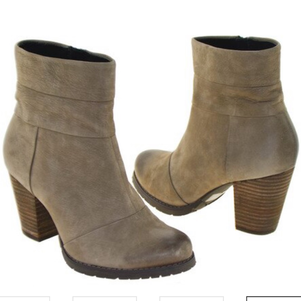 NEW Clarks Mission Manor Ankle Leather Boots